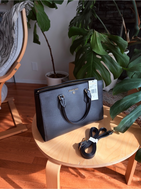 Michael Kors Handbags - Michael Kors Valerie Medium Black Leather Tote Bag